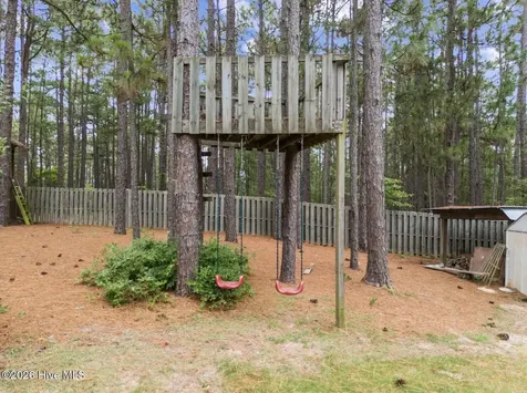 1316 Devonshire Trail Aberdeen NC 28315