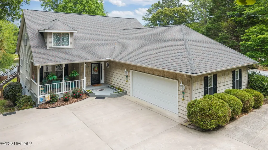 110 Sandspur Lane Seven Lakes NC 27376