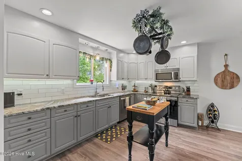 110 Sandspur Lane Seven Lakes NC 27376