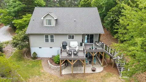 110 Sandspur Lane Seven Lakes NC 27376
