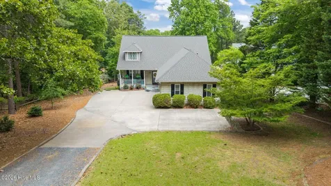 110 Sandspur Lane Seven Lakes NC 27376