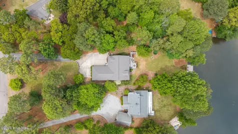 110 Sandspur Lane Seven Lakes NC 27376