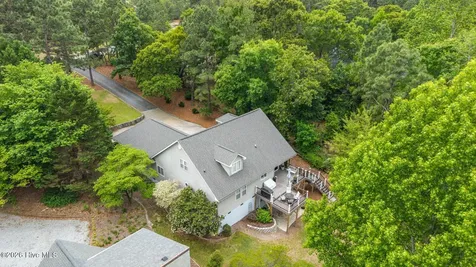 110 Sandspur Lane Seven Lakes NC 27376