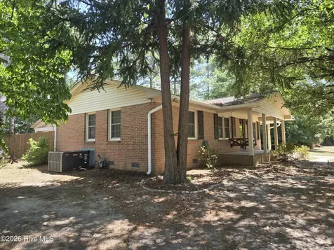 12361 Hasty Road Laurinburg NC 28352