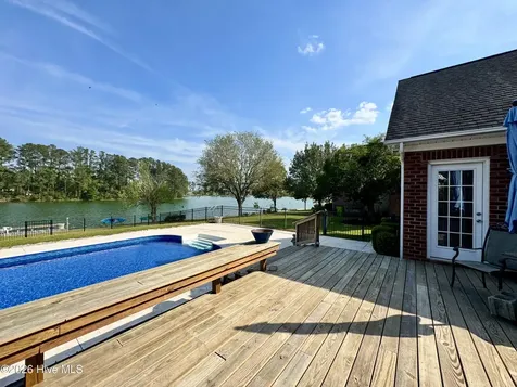 513 Alexis Drive New Bern NC 28562