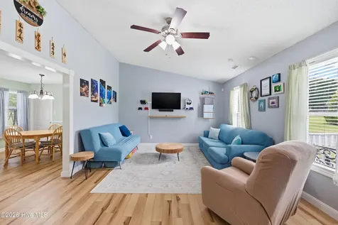 102 Tobacco Road New Bern NC 28562
