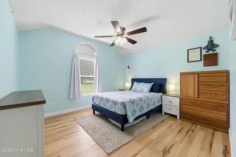 102 Tobacco Road New Bern NC 28562