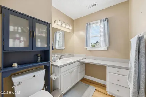102 Tobacco Road New Bern NC 28562