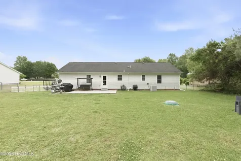 102 Tobacco Road New Bern NC 28562