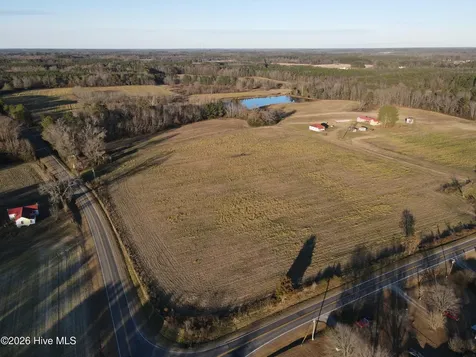 8201 Cedar Grove School Loop Road Nashville NC 27856