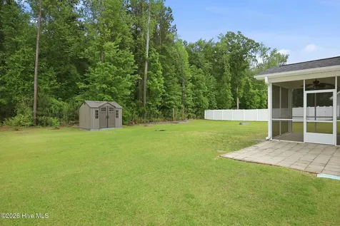 404 Holly Grove Drive Winterville NC 28590