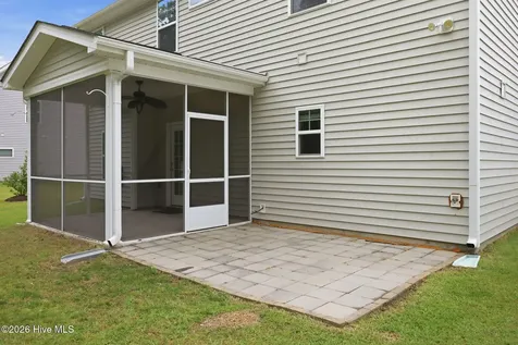 404 Holly Grove Drive Winterville NC 28590