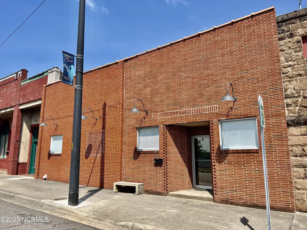 8 Front Street Hamlet NC 28345