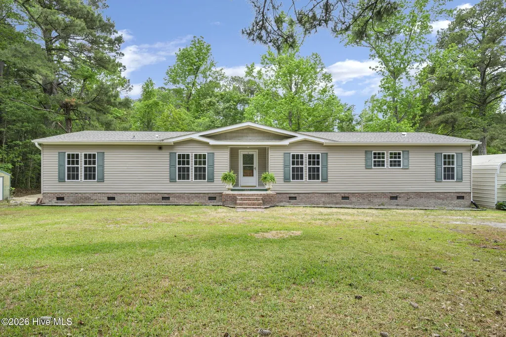552 Colonial Landing Road SE Bolivia NC 28422