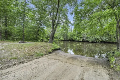 552 Colonial Landing Road SE Bolivia NC 28422