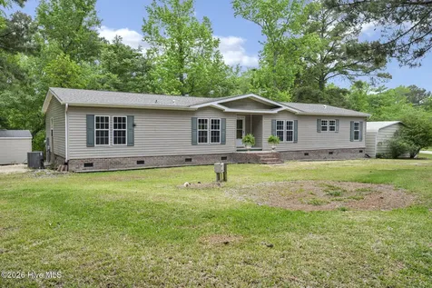 552 Colonial Landing Road SE Bolivia NC 28422