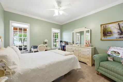 932 Small Drive Elizabeth City NC 27909