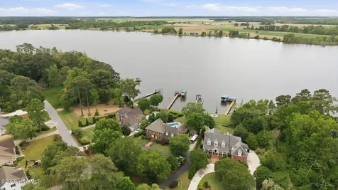 932 Small Drive Elizabeth City NC 27909