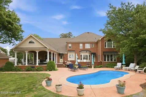 932 Small Drive Elizabeth City NC 27909