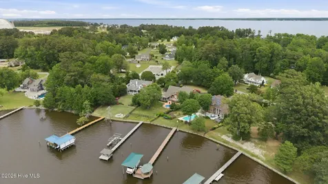 932 Small Drive Elizabeth City NC 27909