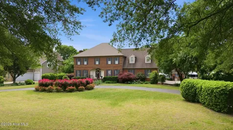 932 Small Drive Elizabeth City NC 27909