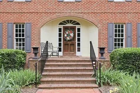 932 Small Drive Elizabeth City NC 27909