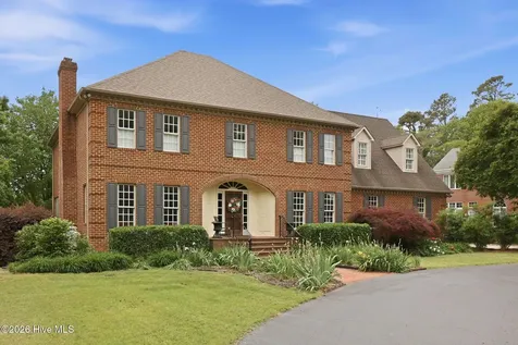 932 Small Drive Elizabeth City NC 27909