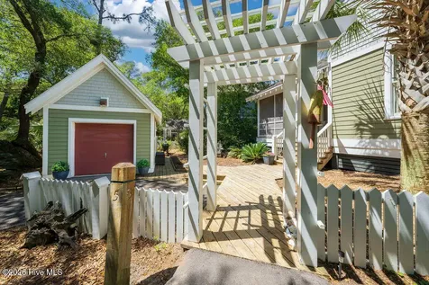 5 Grove Court Bald Head Island NC 28461