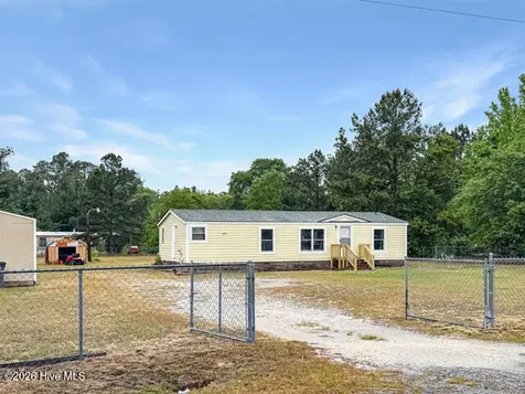 156 Countryside Drive Aberdeen NC 28315