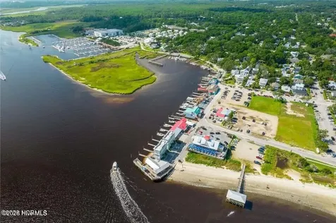 4418 Willow Moss Way Southport NC 28461
