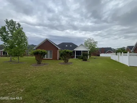 3704 New Castle Court Winterville NC 28590