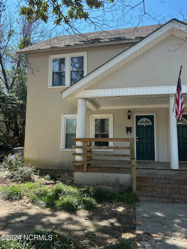 240 E New Hampshire Avenue Southern Pines NC 28387