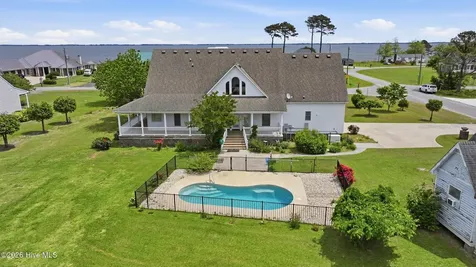 103 Bunch Road Aydlett NC 27916