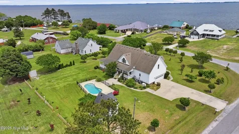 103 Bunch Road Aydlett NC 27916