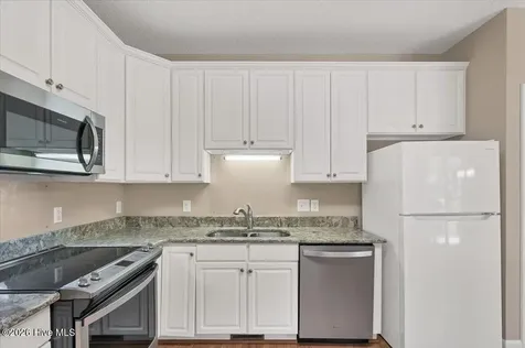 5 Oak Tree Lane Pinehurst NC 28374