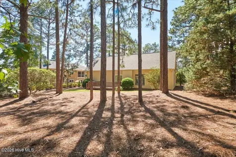 5 Oak Tree Lane Pinehurst NC 28374