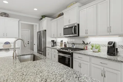 3253 Wild Azalea Way SE Southport NC 28461