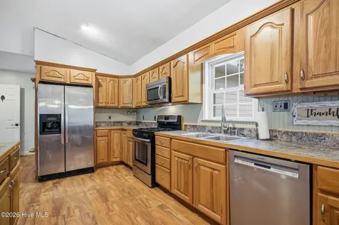104 Old River Road Beaufort NC 28516