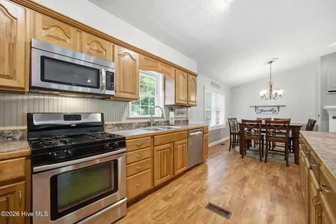 104 Old River Road Beaufort NC 28516
