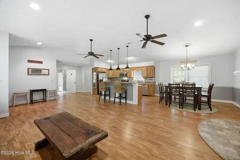 104 Old River Road Beaufort NC 28516