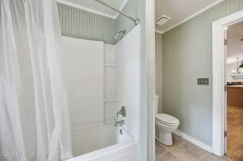 104 Old River Road Beaufort NC 28516