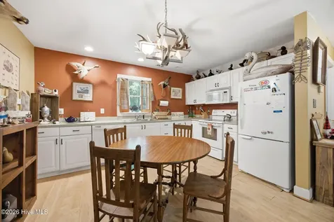 104 Old River Road Beaufort NC 28516
