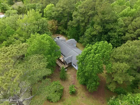 104 Old River Road Beaufort NC 28516