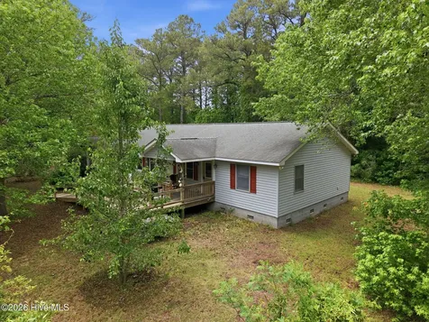 104 Old River Road Beaufort NC 28516