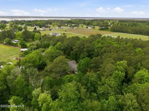 104 Old River Road Beaufort NC 28516