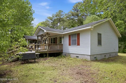 104 Old River Road Beaufort NC 28516