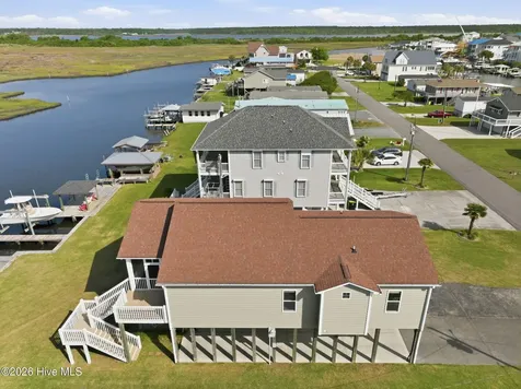 3055 3rd Street Surf City NC 28445