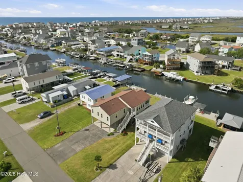 3055 3rd Street Surf City NC 28445