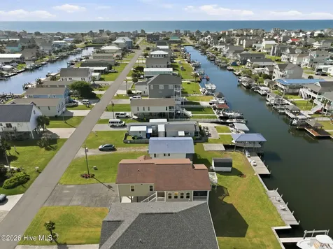 3055 3rd Street Surf City NC 28445