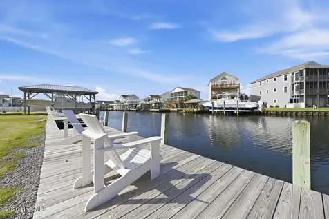 3055 3rd Street Surf City NC 28445